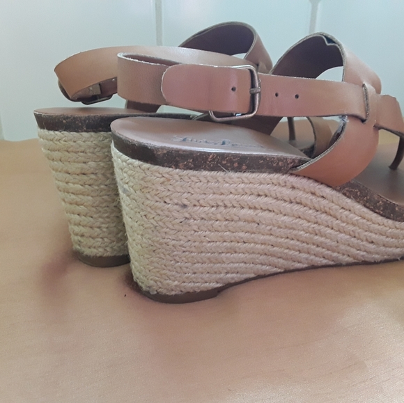Lucky Brand Wedges size 7M - Picture 7 of 10